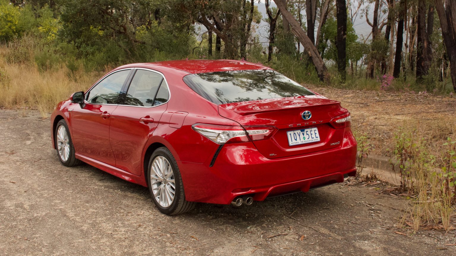 2020 Toyota Camry SL Hybrid Review: the Best Family Car? | DiscoverAuto