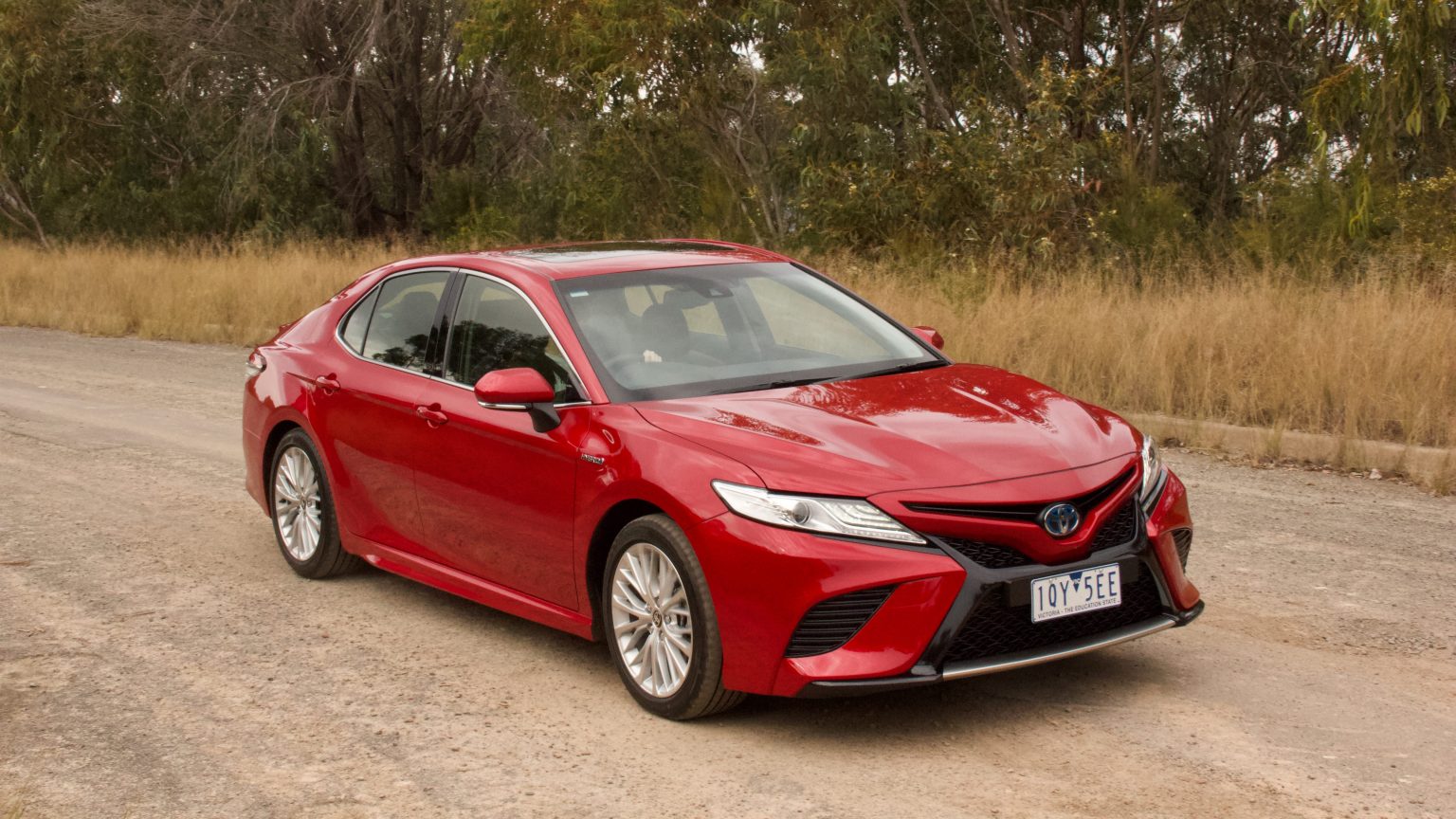 2020 Toyota Camry Sl Hybrid Review: The Best Family Car? 