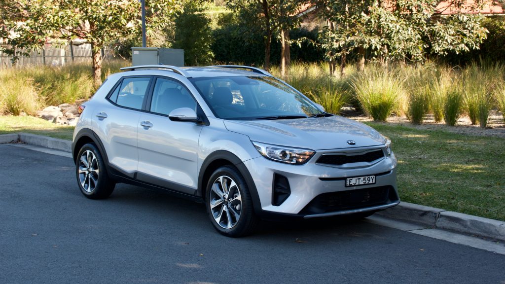 2023 Kia Stonic Sport (1.4L) 0-100km/h & engine sound 