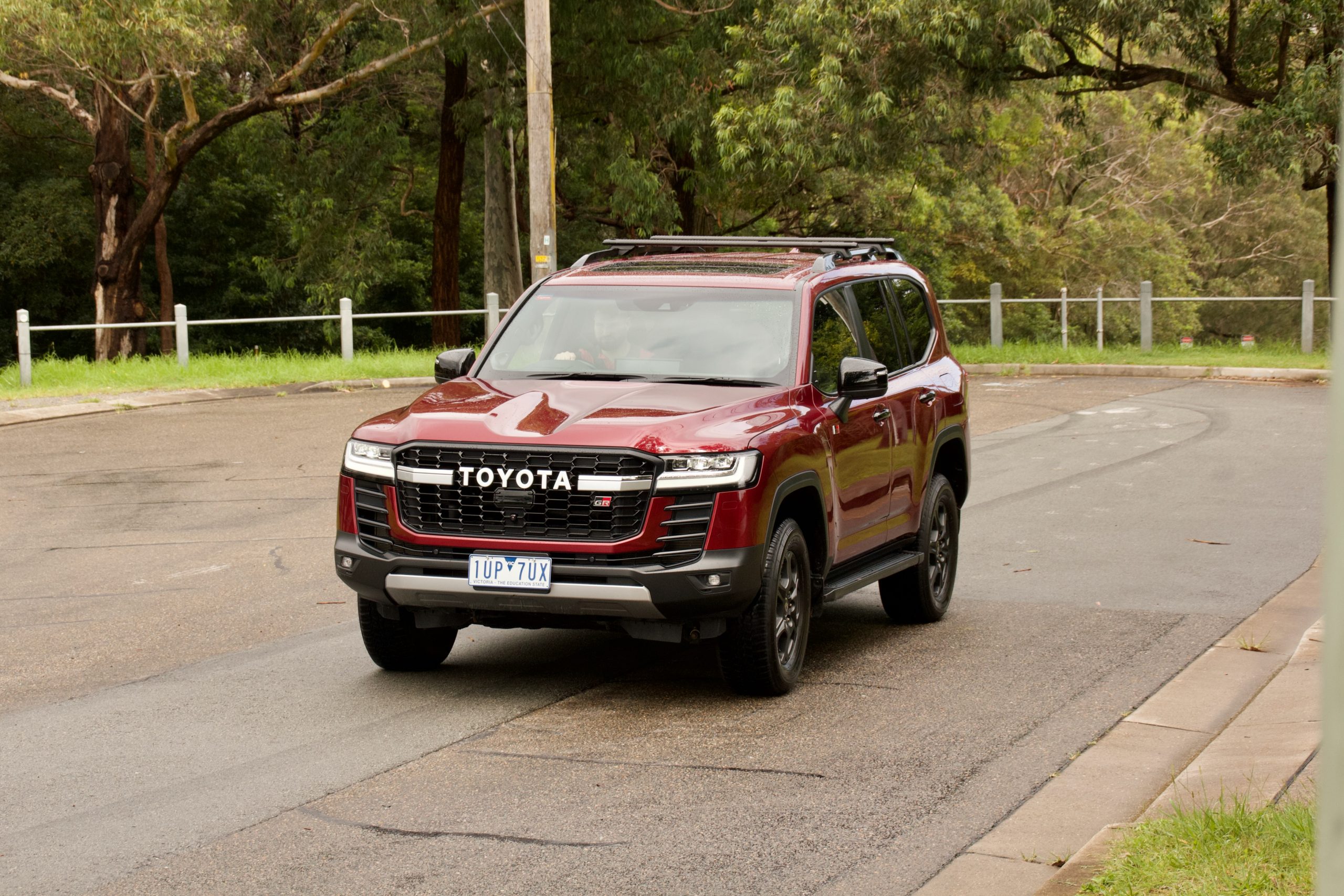 2022-toyota-landcruiser-300-series-gr-sport-review-discoverauto