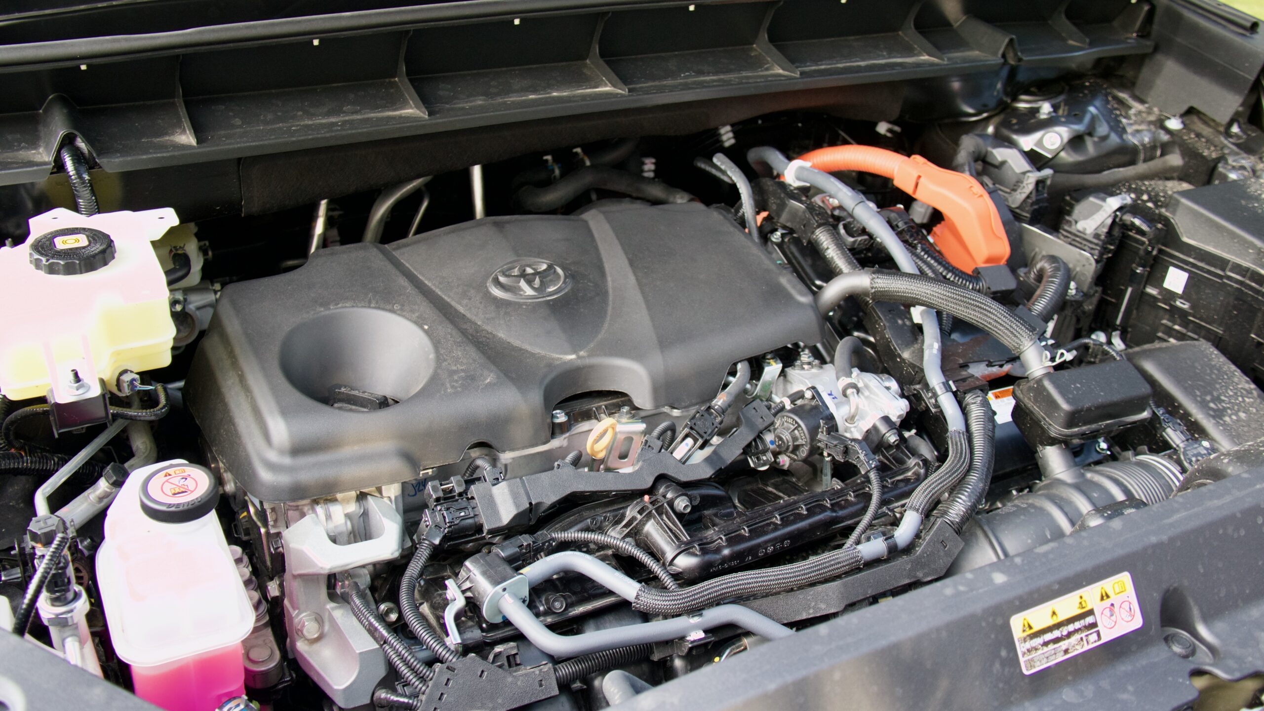 2024 Toyota Kluger Grande engine
